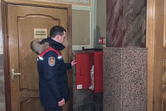 Огнеборцы пожарно - спасательного отряда № 215 провели занятие по пожарной безопасности для священнослужителей
