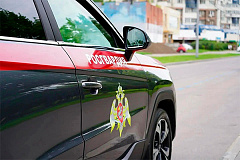 В Москве росгвардейцы оказали помощь мужчине, попавшему под трамвай 