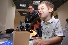 Родителей пригласили на онлайн-цикл познавательных экспериментов в библиотеку №144
